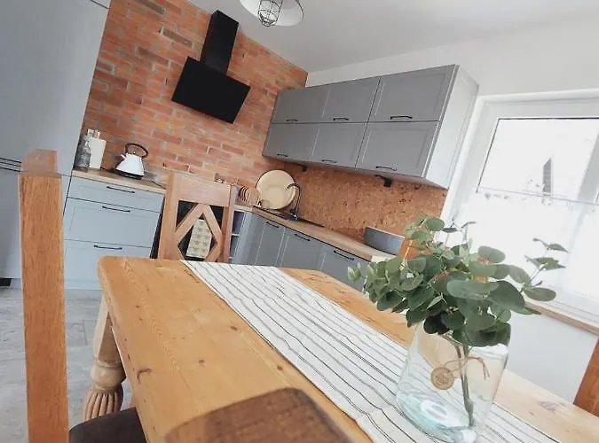 Vila Na Gwizdowce 9 *